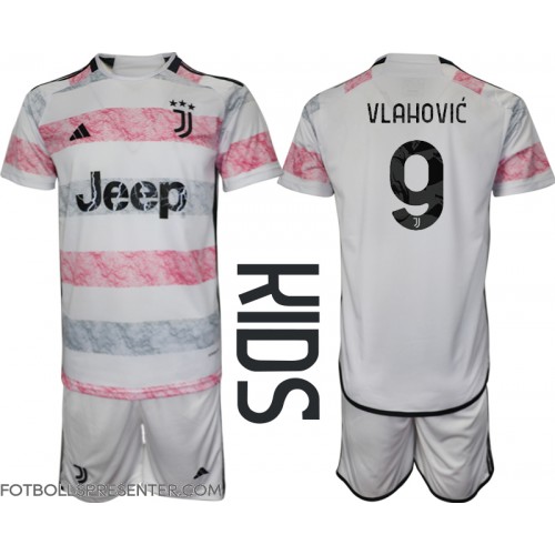 Juventus Dusan Vlahovic #9 Bortatröja Barn 2023-24 Kortärmad (+ korta byxor)